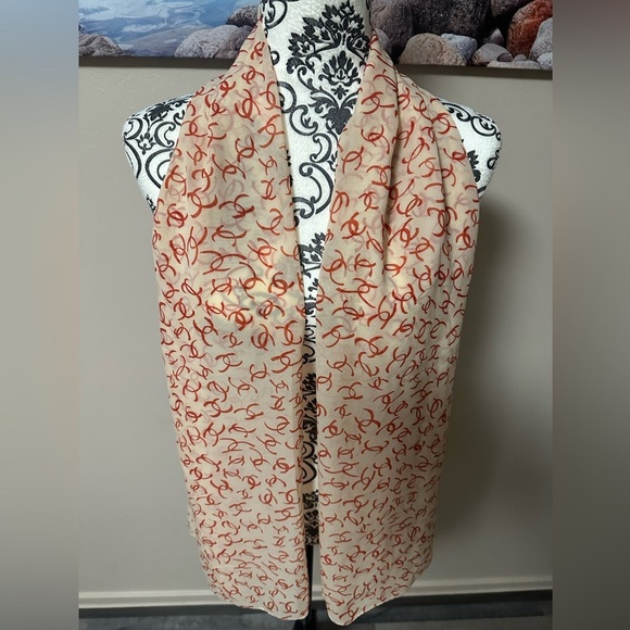 Designer Women's Scarf CC Style - Picture 8 of 9